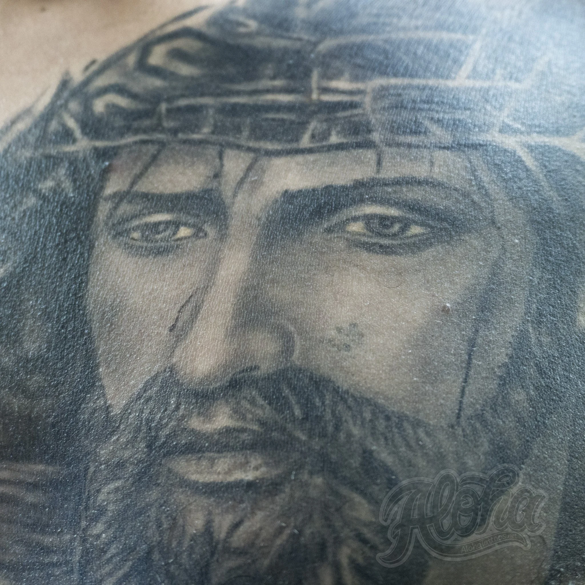 Black and Grey Realism Tattoo | Todo lo que debes saber
