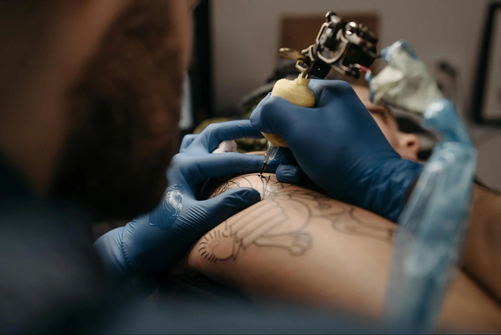 Tatuajes vikingos nórdicos femeninos | Arte nórdico, líneas, formas