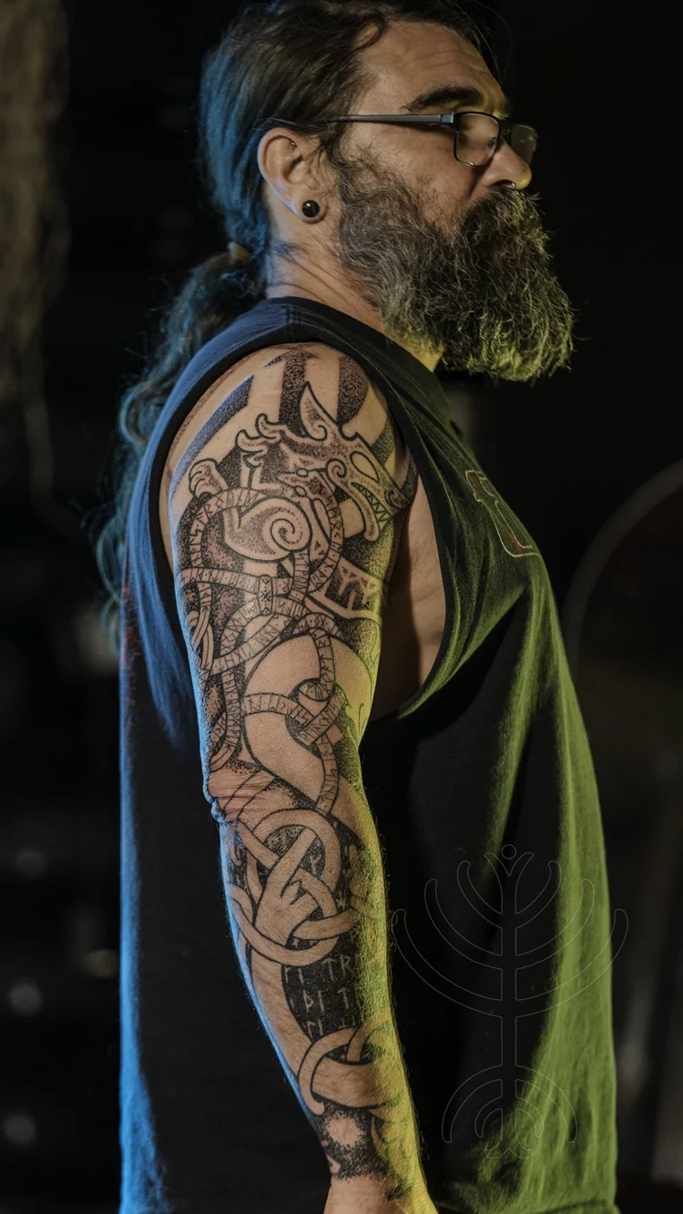 Tatuajes nórdicos que debes evitar y los mejores que puedes hacerte en su lugar