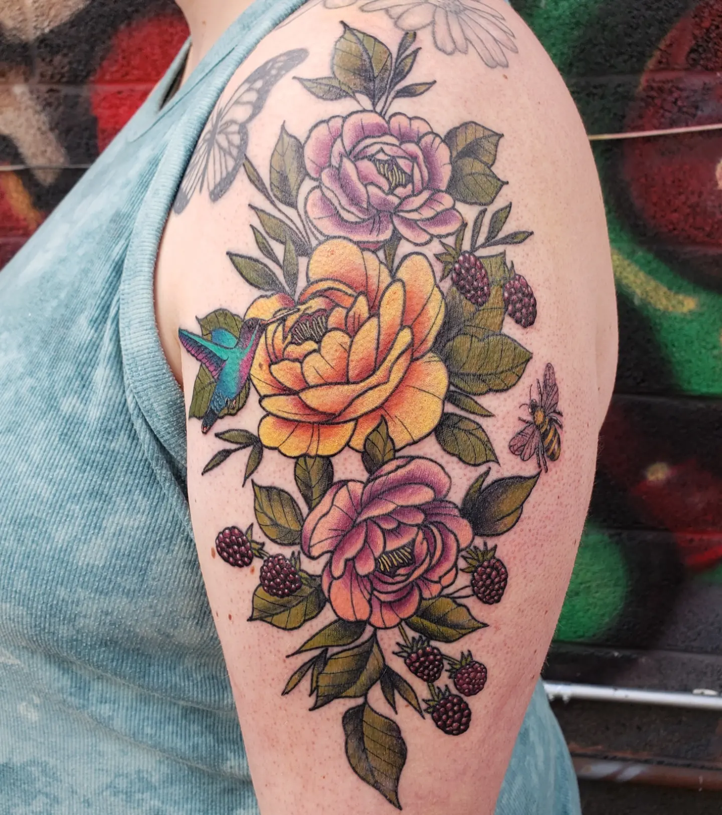 Fun colorful flowers 🌼🌺 on a happy Tuesday and thanks for looking 🤘